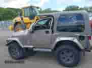 2004 Jeep Wrangler Sahara с VIN 1J4FA59S54P740417, выставлен на аукционе IAAI как лот 42382078 с пробегом 200 108 миль миль и . История ставок и продаж доступна на DreamBid. Изображение 15.