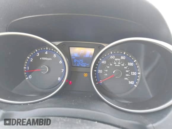 2011 Hyundai Tucson Limited с VIN KM8JU3AC6BU275799, выставлен на аукционе IAAI как лот 42474341 с пробегом 112 400 миль миль и . История ставок и продаж доступна на DreamBid. Изображение 7.