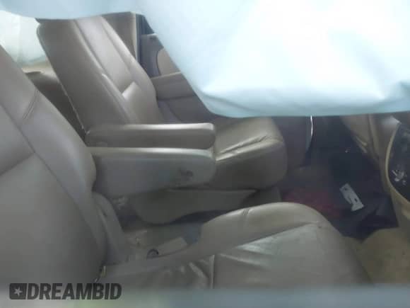 2011 Chevrolet Suburban LTZ с VIN 1GNSCKE02BR337179, выставлен на аукционе IAAI как лот 41477139 с пробегом Не указан миль и . История ставок и продаж доступна на DreamBid. Изображение 8.