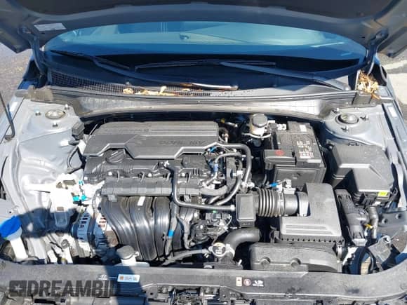 2025 Hyundai Elantra SEL Sport with VIN KMHLM4DG4SU932449, listed as a IAAI auction lot 43136852 with 6,275 mi miles and . Bid and sale history available at DreamBid. Image 10.