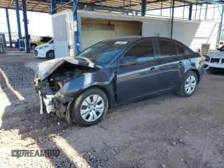 2014 Chevrolet Cruze LS with VIN 1G1PB5SH5E7193813, listed as a Copart auction lot 81733525 with 104,060 mi miles and Salvage title. Bid and sale history available at DreamBid. Image 1.