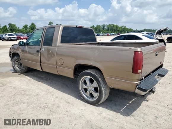 1996 GMC Sierra 1500 z VIN 2GTEC19R1T1500147, wystawiony jako Copart lot #64436525 z przebiegiem 299 839 mil mil oraz Szkoda całkowita • Salvage title. Historia ofert i sprzedaży dostępna na DreamBid. Obrazek 2.