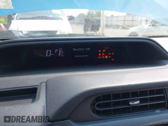 2015 Toyota Prius One z VIN JTDKDTB36F1114982, wystawiony jako IAAI lot #42980399 z przebiegiem 80 585 mil mil oraz . Historia ofert i sprzedaży dostępna na DreamBid. Obrazek 7.