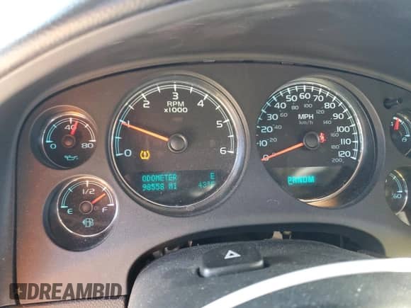 2011 Chevrolet Suburban LS with VIN 1GNSKHE31BR377169, listed as a Copart auction lot 48340805 with 98,558 mi miles and Clean title. Bid and sale history available at DreamBid. Image 9.