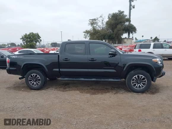2020 Toyota Tacoma SR5 z VIN 3TMBZ5DN8LM023920, wystawiony jako IAAI lot #42015118 z przebiegiem 46 137 mil mil oraz . Historia ofert i sprzedaży dostępna na DreamBid. Obrazek 14.