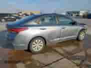 2019 Hyundai Accent SE z VIN 3KPC24A39KE039476, wystawiony jako Copart lot #65615645 z przebiegiem 164 550 mil mil oraz Szkoda całkowita • Salvage title. Historia ofert i sprzedaży dostępna na DreamBid. Obrazek 3.