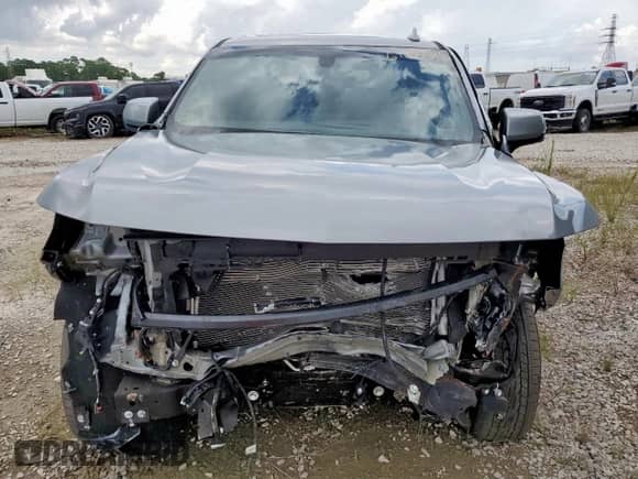 2023 Chevrolet Suburban LT z VIN 1GNSCCKD5PR308814, wystawiony jako Copart lot #61955315 z przebiegiem 33 659 mil mil oraz Szkoda całkowita • Salvage title. Historia ofert i sprzedaży dostępna na DreamBid. Obrazek 5.