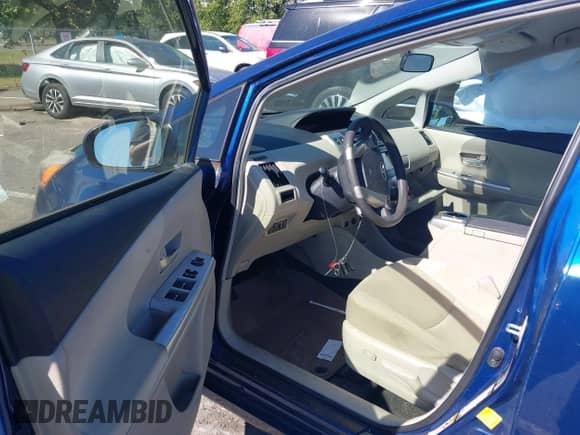 2013 Toyota Prius Two with VIN JTDZN3EU6D3228997, listed as a IAAI auction lot 43103575 with 112,731 mi miles and . Bid and sale history available at DreamBid. Image 5.