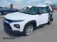 2022 Chevrolet TrailBlazer LS z VIN KL79MMS28NB125371, wystawiony jako IAAI lot #43288453 z przebiegiem 35 165 mil mil oraz . Historia ofert i sprzedaży dostępna na DreamBid. Obrazek 19.