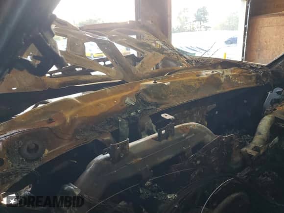 2016 Chevrolet Silverado 2500HD LTZ с VIN 1GC1KWE84GF152810, выставлен на аукционе Copart как лот 83862715 с пробегом Не указан миль и Списание • Salvage title. История ставок и продаж доступна на DreamBid. Изображение 9.