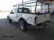 2000 Nissan Frontier XE с VIN 1N6ED26T1YC396275, выставлен на аукционе IAAI как лот 43128370 с пробегом 277 243 миль миль и . История ставок и продаж доступна на DreamBid. Изображение 3.