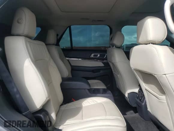 2017 Ford Explorer Platinum с VIN 1FM5K8HT9HGC45259, выставлен на аукционе Copart как лот 85172015 с пробегом 93 932 миль миль и Списание • Salvage title. История ставок и продаж доступна на DreamBid. Изображение 11.