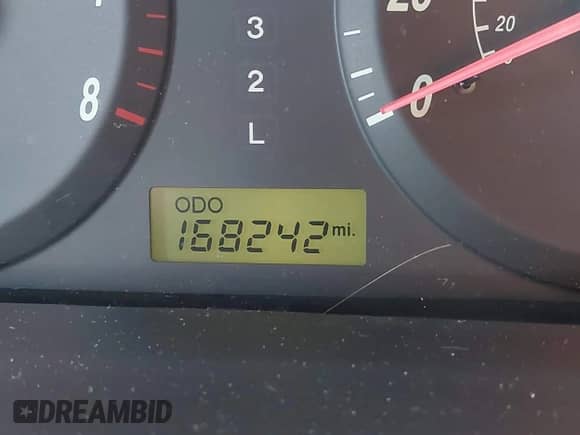 2005 Hyundai Elantra GLS z VIN KMHDN56D85U174761, wystawiony jako IAAI lot #42278313 z przebiegiem 168 242 mil mil oraz . Historia ofert i sprzedaży dostępna na DreamBid. Obrazek 15.