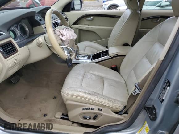 2012 Volvo XC70 3.2L with VIN YV4940BZ9C1121421, listed as a Copart auction lot 81112525 with 176,329 mi miles and Salvage title. Bid and sale history available at DreamBid. Image 7.