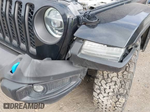 2022 Jeep Wrangler Unlimited Rubicon with VIN 1C4JJXR63NW228550, listed as a IAAI auction lot 41957313 with 15,860 mi miles and . Bid and sale history available at DreamBid. Image 6.