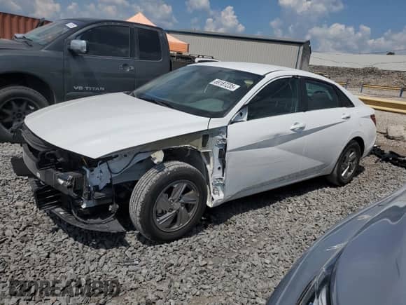 2025 Hyundai Elantra SE with VIN KMHLL4DG4SU034145, listed as a Copart auction lot 69187235 with 1,136 mi miles and Salvage title. Bid and sale history available at DreamBid. Image 1.