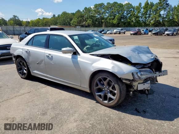 2022 Chrysler 300 Touring L с VIN 2C3CCADG1NH131527, выставлен на аукционе Copart как лот 84390315 с пробегом 66 024 миль миль и Списание • Salvage title. История ставок и продаж доступна на DreamBid. Изображение 4.