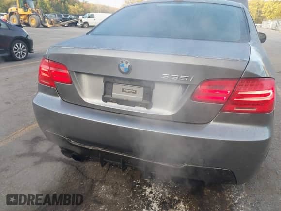 2012 BMW 3 Series 335i с VIN WBAKG7C58CE803387, выставлен на аукционе IAAI как лот 43438973 с пробегом 129 264 миль миль и . История ставок и продаж доступна на DreamBid. Изображение 17.
