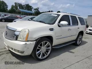 2008 Cadillac Escalade with VIN 1GYFK63818R126362, listed as a Copart auction lot 70857825 with 150,269 mi miles and Salvage title. Bid and sale history available at DreamBid. Image 1.
