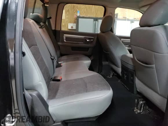 2019 Ram 1500 Big Horn z VIN 1C6RR7LT6KS569624, wystawiony jako Copart lot #65964565 z przebiegiem 144 673 mil mil oraz Czysty tytuł • Clean title. Historia ofert i sprzedaży dostępna na DreamBid. Obrazek 10.