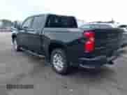 2024 Chevrolet Silverado 1500 RST z VIN 3GCUDEED3RG353131, wystawiony jako IAAI lot #42671409 z przebiegiem 4 104 mil mil oraz . Historia ofert i sprzedaży dostępna na DreamBid. Obrazek 3.