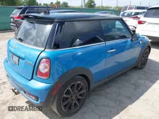 2013 MINI Hardtop S with VIN WMWSV3C5XDT392344, listed as a IAAI auction lot 42565417 with 95,855 mi miles and . Bid and sale history available at DreamBid. Image 4.