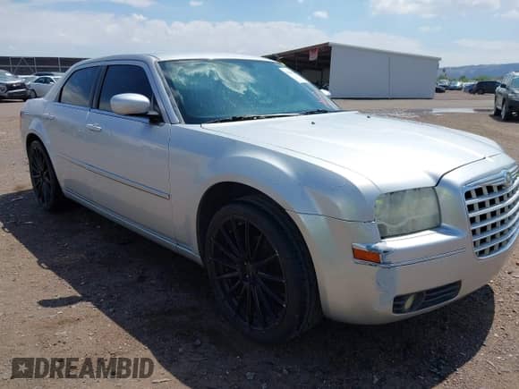 2009 Chrysler 300 Touring с VIN 2C3KA53V59H631494, выставлен на аукционе IAAI как лот 43068248 с пробегом 152 529 миль миль и . История ставок и продаж доступна на DreamBid. Изображение 1.