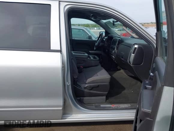 2017 Chevrolet Silverado 1500 LT with VIN 3GCUKREC0HG456350, listed as a IAAI auction lot 43325671 with 152,647 mi miles and . Bid and sale history available at DreamBid. Image 5.