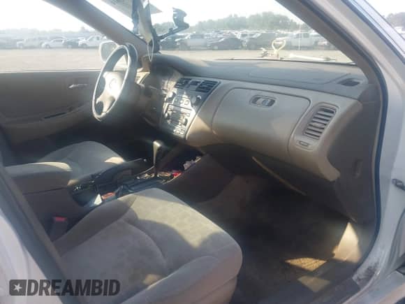 2002 Honda Accord EX with VIN JHMCG56642C008927, listed as a IAAI auction lot 42572616 with 172,275 mi miles and . Bid and sale history available at DreamBid. Image 5.