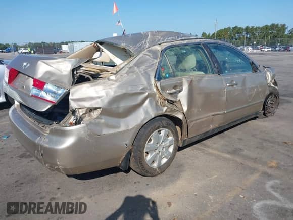 2004 Honda Accord LX с VIN 1HGCM56354A056565, выставлен на аукционе IAAI как лот 43195210 с пробегом 254 239 миль миль и . История ставок и продаж доступна на DreamBid. Изображение 4.