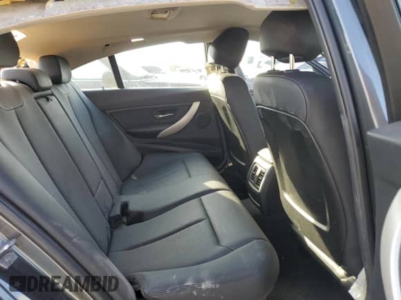 2017 BMW 3 Series 320i with VIN WBA8A9C5XHK620024, listed as a Copart auction lot 82772185 with 131,658 mi miles and Salvage title. Bid and sale history available at DreamBid. Image 10.