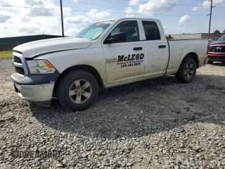 2016 Ram 1500 Tradesman z VIN 1C6RR6FG5GS376431, wystawiony jako Copart lot #51421825 z przebiegiem 186 441 mil mil oraz Szkoda całkowita • Salvage title. Historia ofert i sprzedaży dostępna na DreamBid. Obrazek 1.