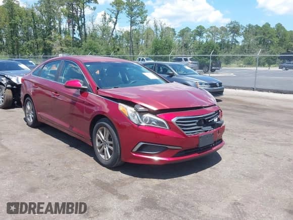 2016 Hyundai Sonata SE с VIN 5NPE24AF6GH399522, выставлен на аукционе IAAI как лот 42850063 с пробегом 110 585 миль миль и . История ставок и продаж доступна на DreamBid. Изображение 1.