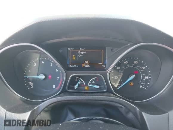 2015 Ford Focus SE z VIN 1FADP3K24FL304572, wystawiony jako IAAI lot #43530381 z przebiegiem 80 729 mil mil oraz . Historia ofert i sprzedaży dostępna na DreamBid. Obrazek 7.