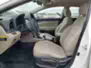 2018 Hyundai Elantra Value Edition z VIN 5NPD84LF7JH348500, wystawiony jako Copart lot #70689405 z przebiegiem 107 632 mil mil oraz Szkoda całkowita • Salvage title. Historia ofert i sprzedaży dostępna na DreamBid. Obrazek 7.