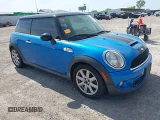 2011 MINI Hardtop S with VIN WMWSV3C51BTY15017, listed as a IAAI auction lot 42257759 with 91,039 mi miles and . Bid and sale history available at DreamBid. Image 1.