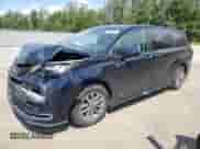 2021 Toyota Sienna LE z VIN 5TDGRKEC8MS058721, wystawiony jako Copart lot #68441645 z przebiegiem 196 703 mil mil oraz Czysty tytuł • Clean title. Historia ofert i sprzedaży dostępna na DreamBid. Obrazek 1.