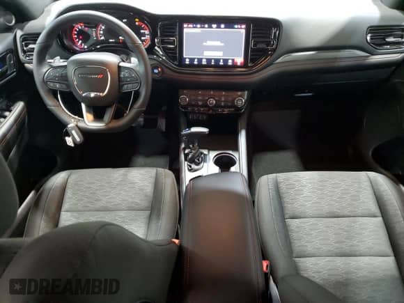 2026 Dodge Durango GT z VIN 1C4RDJDG0TC165753, wystawiony jako Copart lot #87432075 z przebiegiem 1 326 mil mil oraz Czysty tytuł • Clean title. Historia ofert i sprzedaży dostępna na DreamBid. Obrazek 8.