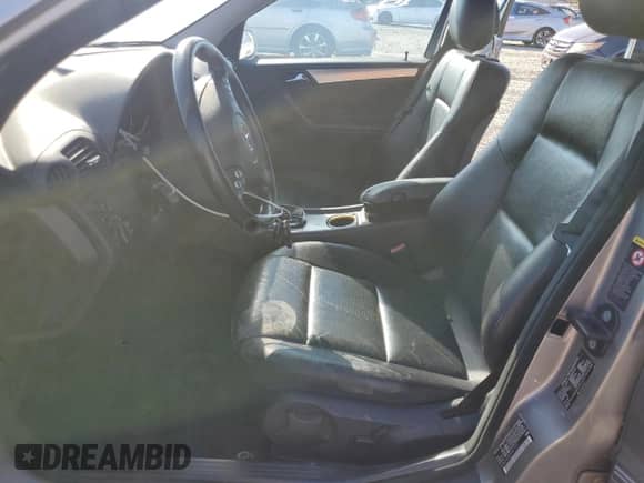 2005 Mercedes-Benz C 230 Kompressor z VIN WDBRF40J85F587797, wystawiony jako Copart lot #83757985 z przebiegiem 119 396 mil mil oraz Czysty tytuł • Clean title. Historia ofert i sprzedaży dostępna na DreamBid. Obrazek 7.