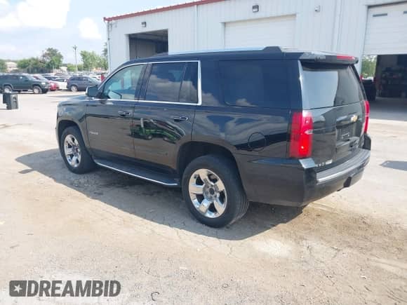 2017 Chevrolet Tahoe Premier с VIN 1GNSKCKC0HR233984, выставлен на аукционе IAAI как лот 42942538 с пробегом 109 825 миль миль и . История ставок и продаж доступна на DreamBid. Изображение 3.