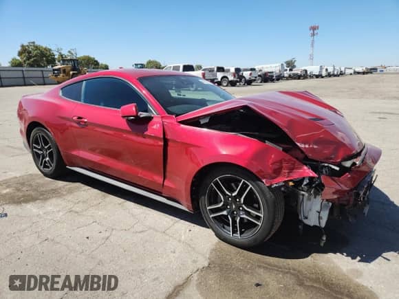 2021 Ford Mustang EcoBoost z VIN 1FA6P8TH8M5140060, wystawiony jako Copart lot #68943555 z przebiegiem 41 009 mil mil oraz Szkoda całkowita • Salvage title. Historia ofert i sprzedaży dostępna na DreamBid. Obrazek 4.