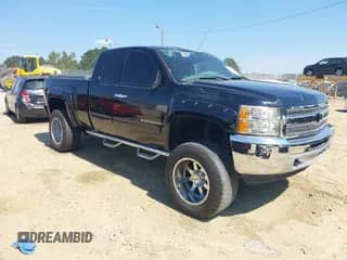 2013 Chevrolet Silverado 1500 LT z VIN 1GCRKSE73DZ290996, wystawiony jako IAAI lot #43170308 z przebiegiem Nie podano mil oraz . Historia ofert i sprzedaży dostępna na DreamBid. Obrazek 1.
