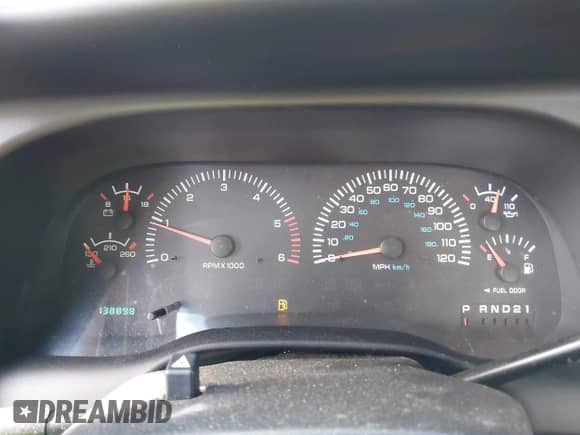 2000 Dodge 1500 with VIN 3B7HF13Z9YG138645, listed as a IAAI auction lot 42298492 with 138,898 mi miles and . Bid and sale history available at DreamBid. Image 7.