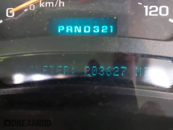 2004 GMC Sierra 1500 Work Truck with VIN 1GTEC14XX4Z233959, listed as a IAAI auction lot 42525806 with 203,627 mi miles and . Bid and sale history available at DreamBid. Image 5.