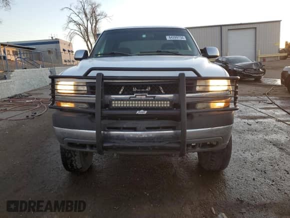 2002 Chevrolet Silverado 2500HD LS z VIN 1GCHK23G92F223123, wystawiony jako Copart lot #84289734 z przebiegiem 174 131 mil mil oraz Szkoda całkowita • Salvage title. Historia ofert i sprzedaży dostępna na DreamBid. Obrazek 5.