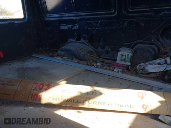 2012 Ford Econoline Cargo Super Duty Commercial с VIN 1FTSE3EL1CDA15652, выставлен на аукционе IAAI как лот 41346633 с пробегом 265 217 миль миль и . История ставок и продаж доступна на DreamBid. Изображение 8.