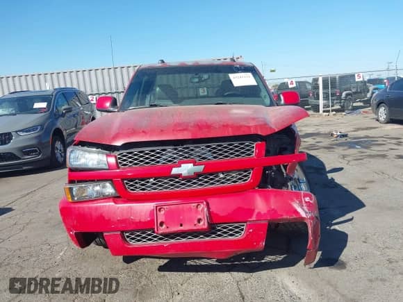 2004 Chevrolet Silverado SS z VIN 2GCEK19N341298431, wystawiony jako IAAI lot #43241121 z przebiegiem 219 141 mil mil oraz . Historia ofert i sprzedaży dostępna na DreamBid. Obrazek 6.