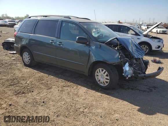 2005 Toyota Sienna CE with VIN 5TDZA23C15S311902, listed as a Copart auction lot 84026235 with Not provided miles and Salvage title. Bid and sale history available at DreamBid. Image 4.