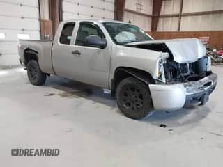 2009 Chevrolet Silverado 1500 LT with VIN 2GCEK290291116381, listed as a IAAI auction lot 43351753 with 226,415 mi miles and . Bid and sale history available at DreamBid. Image 1.