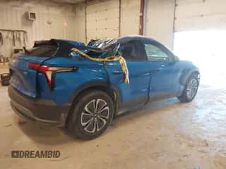 2024 Chevrolet Blazer EV eAWD LT z VIN 3GNKDBRJ6RS216307, wystawiony jako IAAI lot #41935806 z przebiegiem 10 850 mil mil oraz . Historia ofert i sprzedaży dostępna na DreamBid. Obrazek 4.